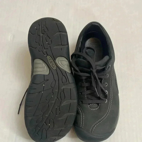 KEEN Women's Presidio 2 Leather Low Height Sneaker (Size 7.5) - Picture 2 of 12